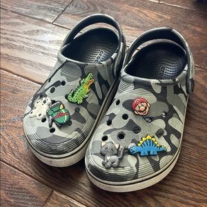 CROCS Kids Black Camo Sandals with Fun Charms
